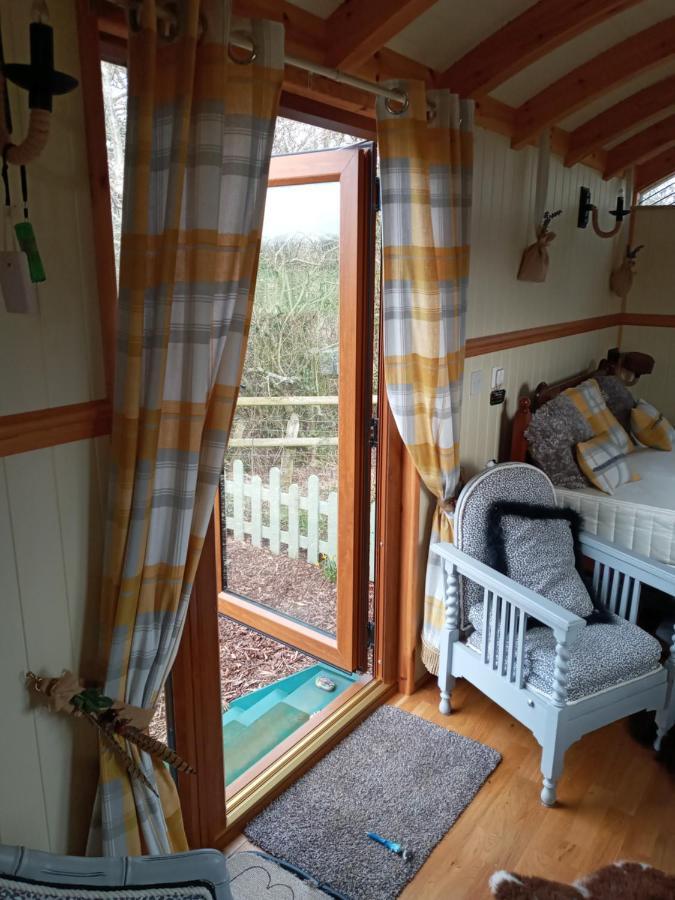 Glamping Malvern Shepherd Hut Exterior photo