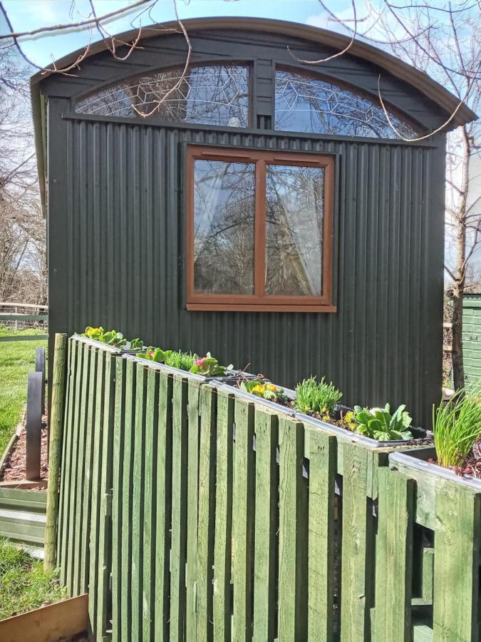 Glamping Malvern Shepherd Hut Exterior photo