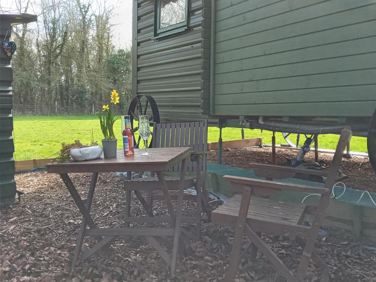 Glamping Malvern Shepherd Hut Exterior photo