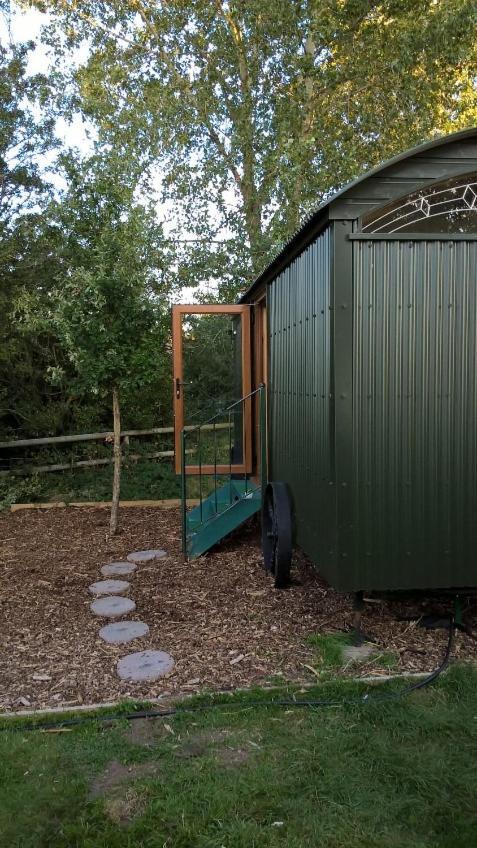Glamping Malvern Shepherd Hut Exterior photo